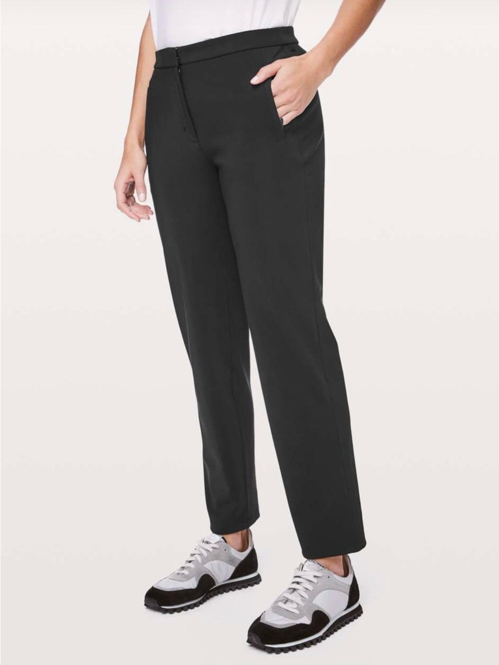 Lululemon Black On the Move Size 6 Pants